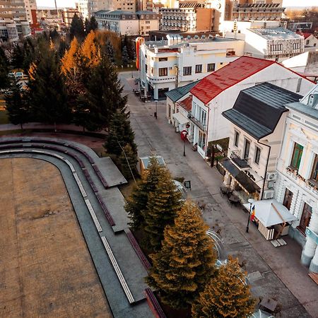 Pensiunea Infinity Тиргу-Жіу Екстер'єр фото